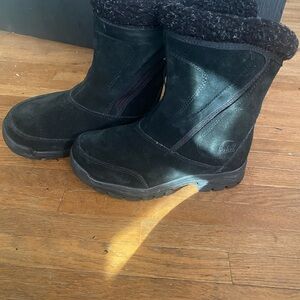 Sorel Women's Black Suede Winter Boots